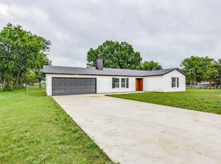 1413 W Cleburne Rd, Crowley, TX 76036