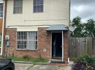 7001 Barrington Ct, New Orleans, LA 70128