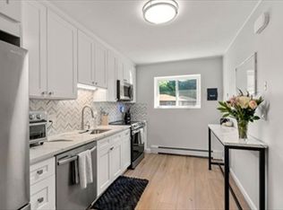 23 Westgate Rd APT 1, Chestnut Hill, MA 02467