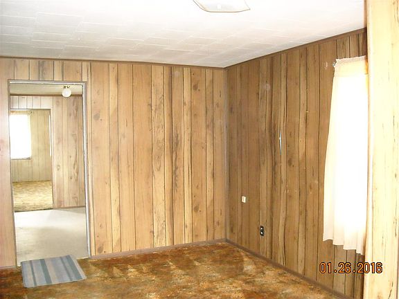 3rd image of 122 E Morton St
