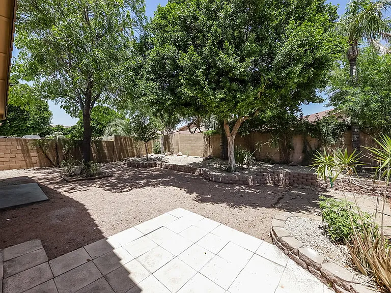 7418 W Lone Cactus Dr — Photo 11