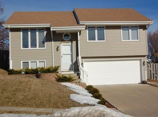 1622 E Creston Ave, Des Moines, IA 50320