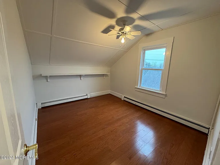 503 Forman Ave — Photo 15
