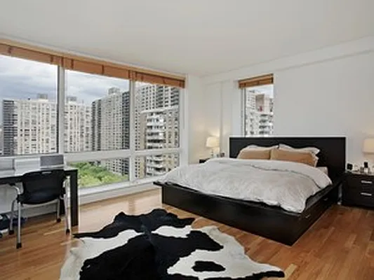 Sold by Corcoran | media 21