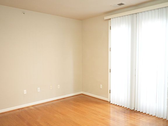 2nd image of 745 Walker Sq APT 3A