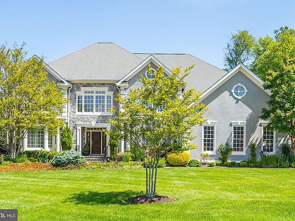 3rd image of 11552 Tralee Dr