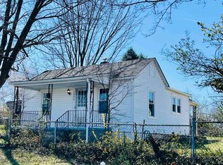 1806 3rd St, Staunton, VA 24401