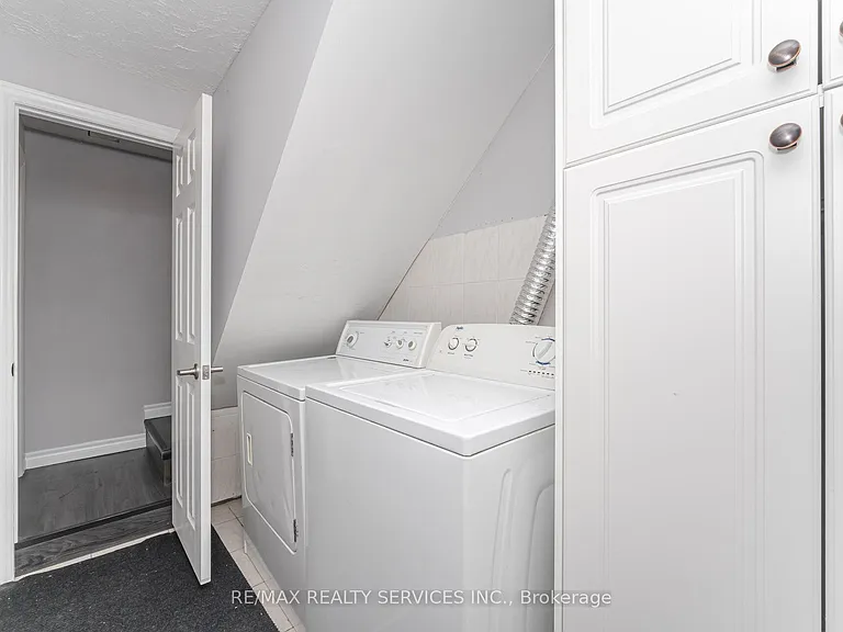 21 Beverley St #LOWER — Photo 21