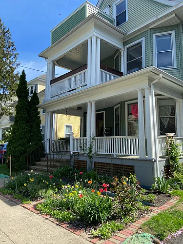 118 Linden St Photo 1
