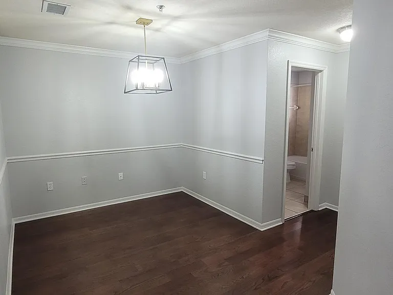 121 Grand Beach Pl — Photo 5