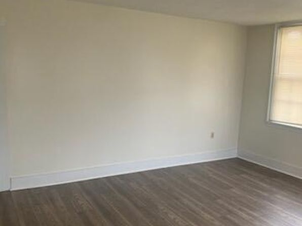2 Pleasant St
