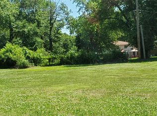12280 Space Dr, Florissant, MO
