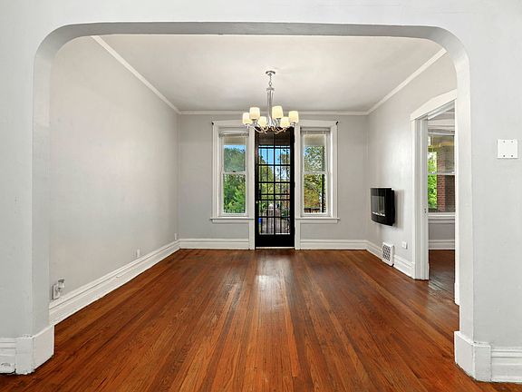 4th image of 7312 S Blackstone Ave