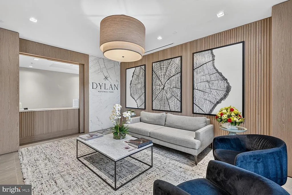 1 bed, 2.0 bath, 1193 sqft, $3,800 — Photo 2