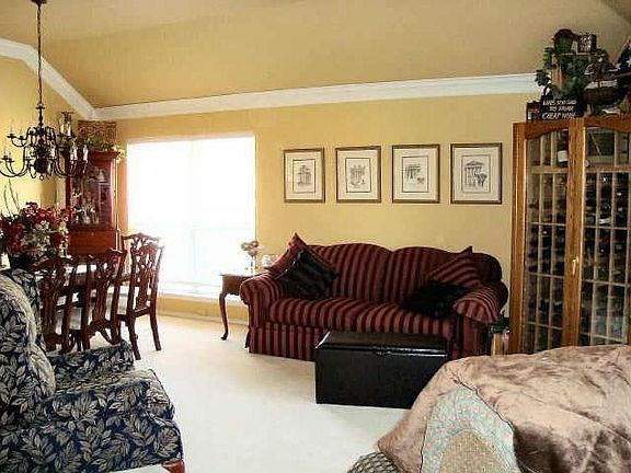 3rd image of 9009 Wornsaddle Ln