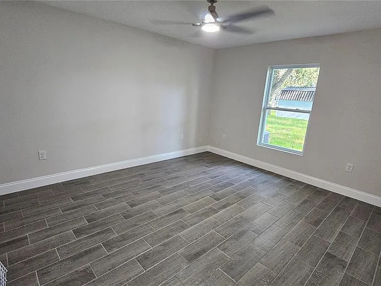 604 Lime Ave — Photo 7