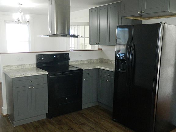 4th image of 2221 Park Pl