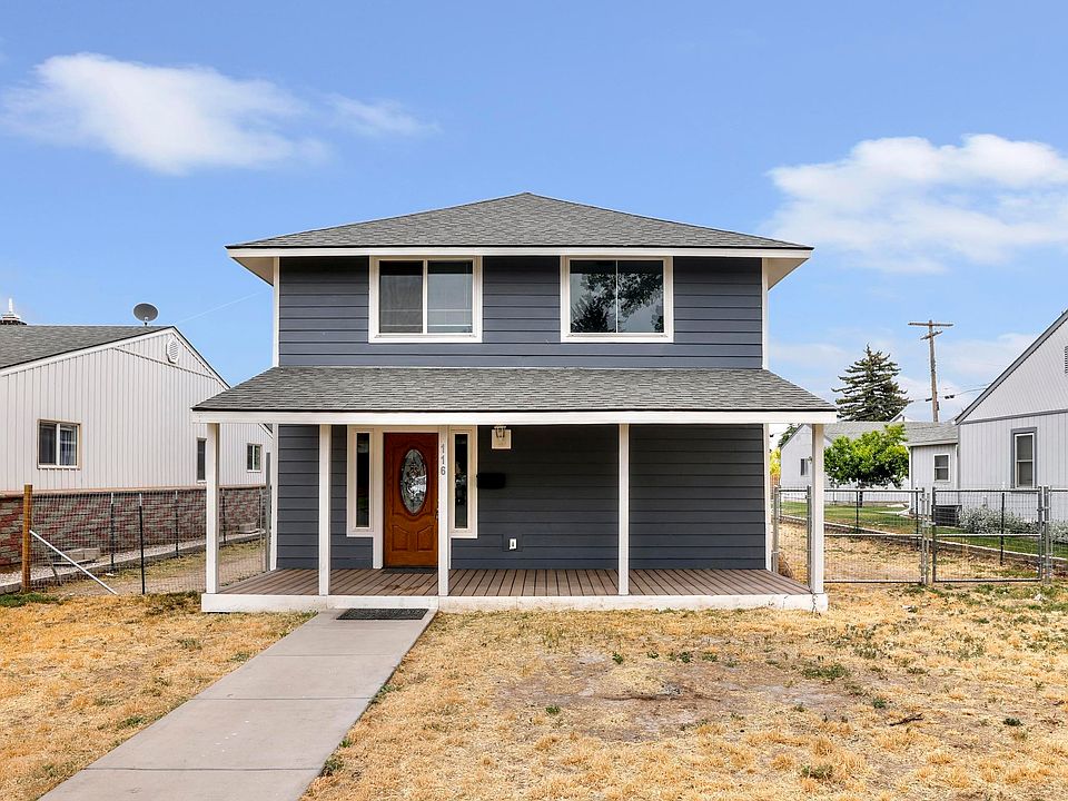 1st image of 116 8th Ave N