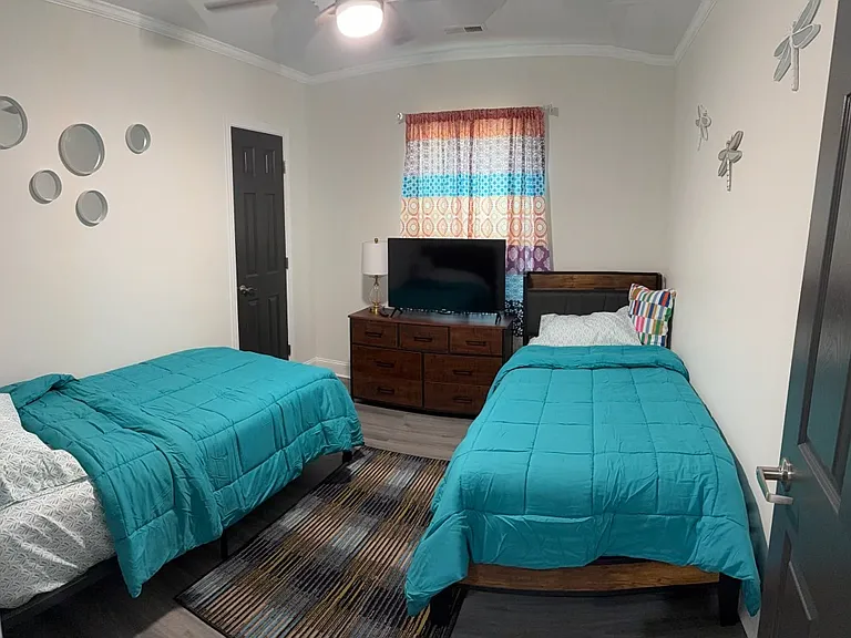 611 Rockingham Rd — Photo 12