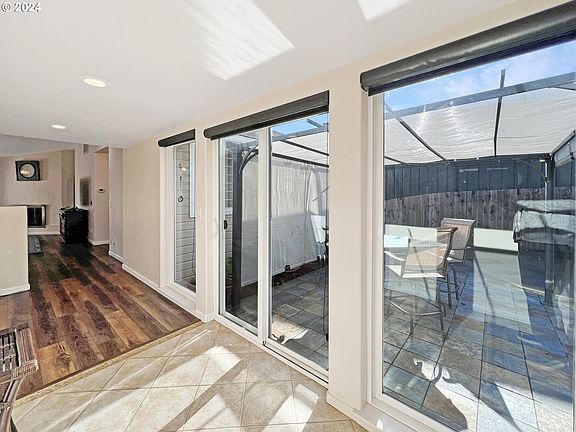 4th image of 318 Del Norte Ln