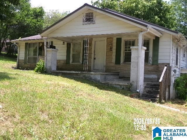 1st image of 601 Hart Cir