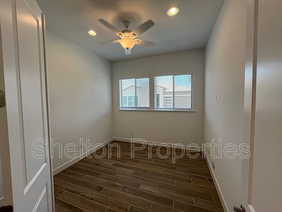 5th image of 20711 W Medlock Dr