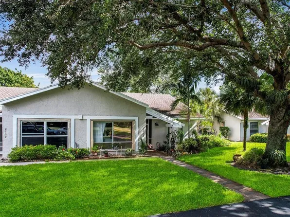 2733 Zorno Way, Delray Beach, FL 33445