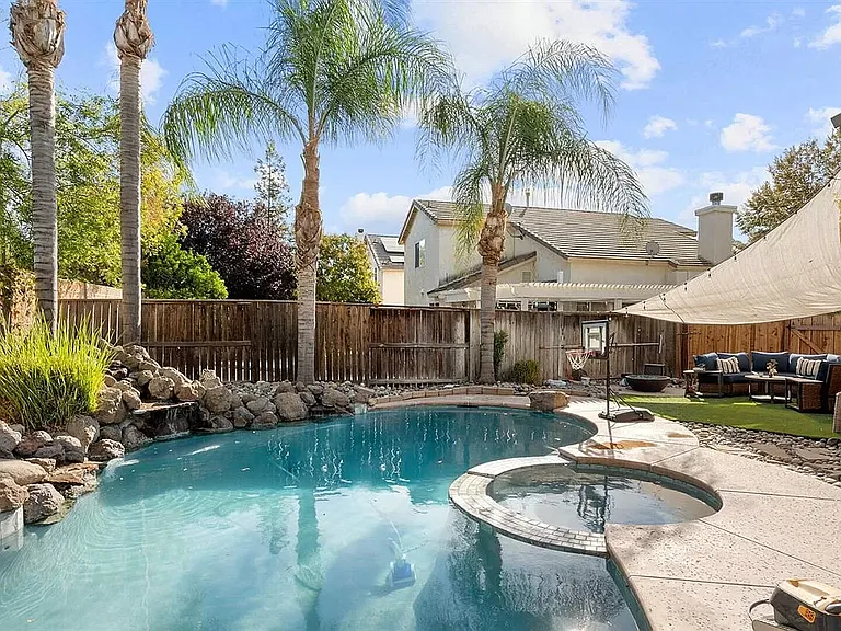 2293 Joseph Damon Dr — Photo 41