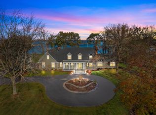 104 Limekiln Dr, Neenah, WI 54956