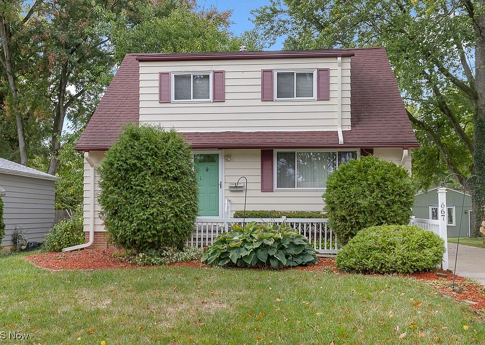 1st image of 667 Wesley Dr