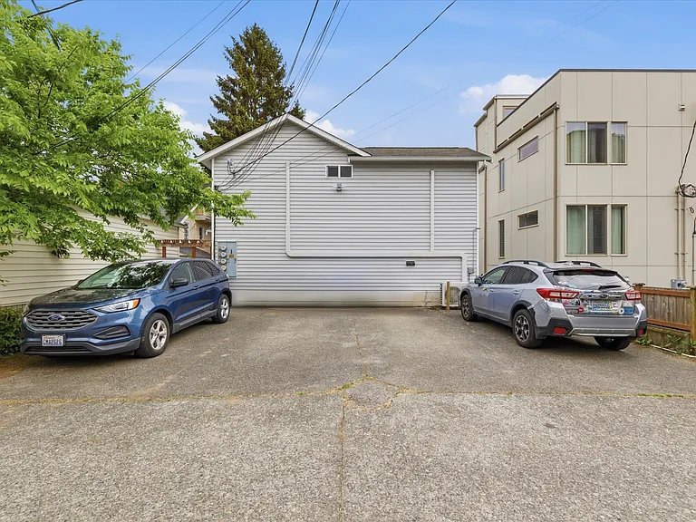 4033A Whitman Ave N — Photo 39