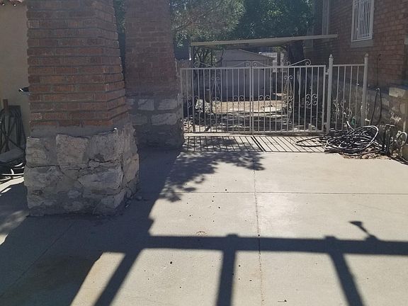 2nd image of 2922 Copper Ave