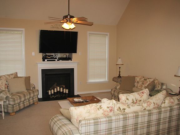 4th image of 9515 Indianfield Dr