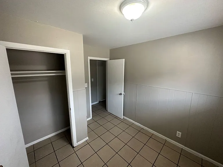 4759 - 4761 N 46th Street - Duplex — Photo 5