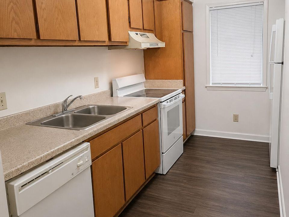 1st image of 2520 Avent Ferry Rd APT 203