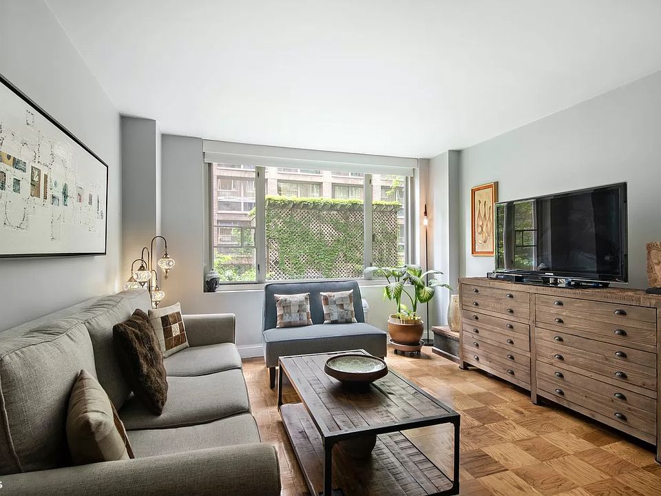 1st image of 130 W 67th St APT 2D