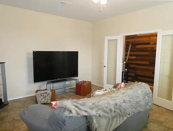 6920 Longford Trl — Photo 5