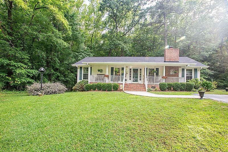 1st image of 113 Cypress Holw