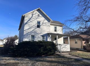 1006 Locust St, Sterling, IL 61081