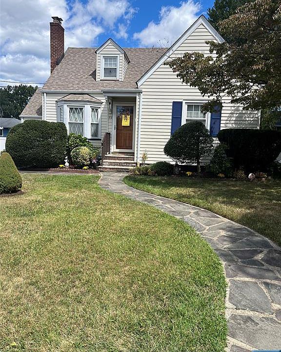 1st image of 32 Greendale Rd