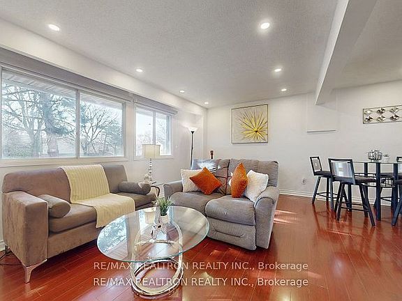 4th image of 371 Orton Park Rd #108