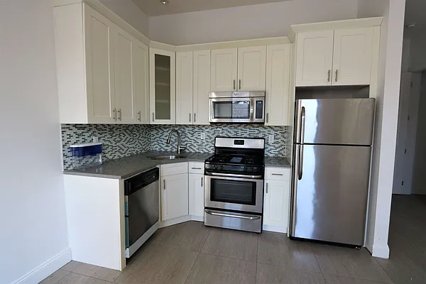 Rented by Empyreal Realty, Inc. | media 10