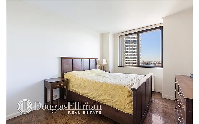 Rented by Douglas Elliman | media 26