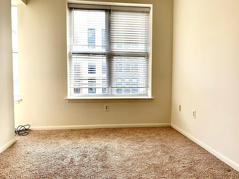 530 Monroe St #4 — Photo 6