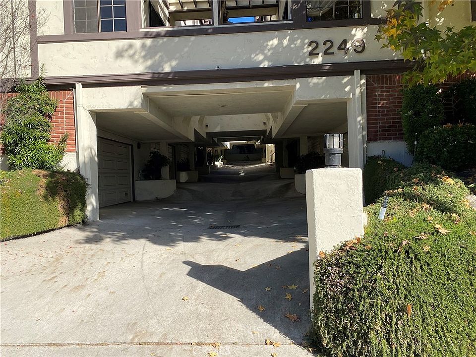 1st image of 2249 Montrose Ave APT 4