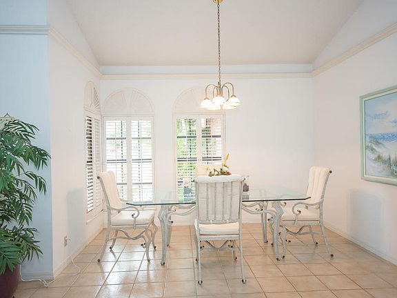 5th image of 9413 Calliandra Dr