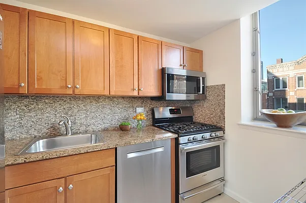 Sold by Corcoran | media 16