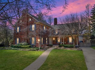 765 Bedford Rd, Grosse Pointe Park, MI 48230