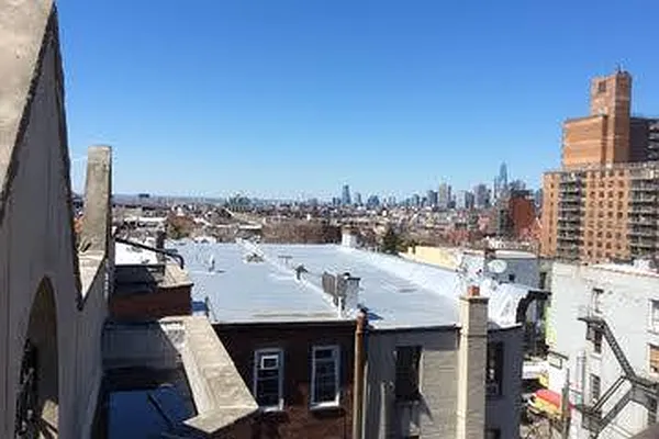 Sold by Avenue Sotheby's International Realty | media 15