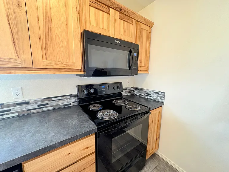 51726 Putney Ln — Photo 11